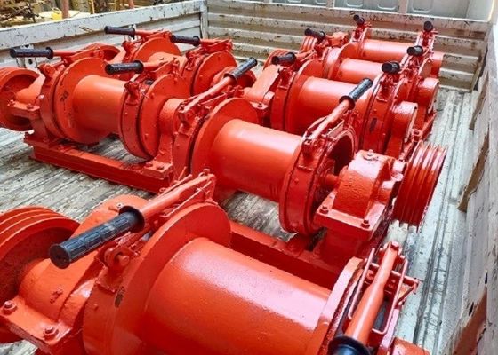 Slow Speed Hydraulic Hoist Winch , 30 Ton Winch With Automatic Spooling Device