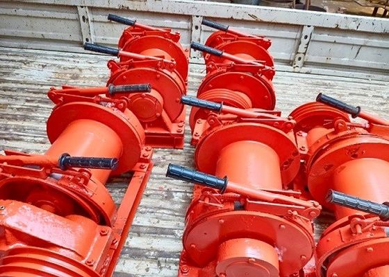 Slow Speed Hydraulic Hoist Winch , 30 Ton Winch With Automatic Spooling Device